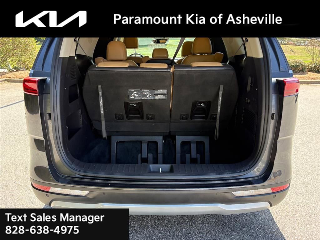Certified 2023 Kia Carnival EX image 29