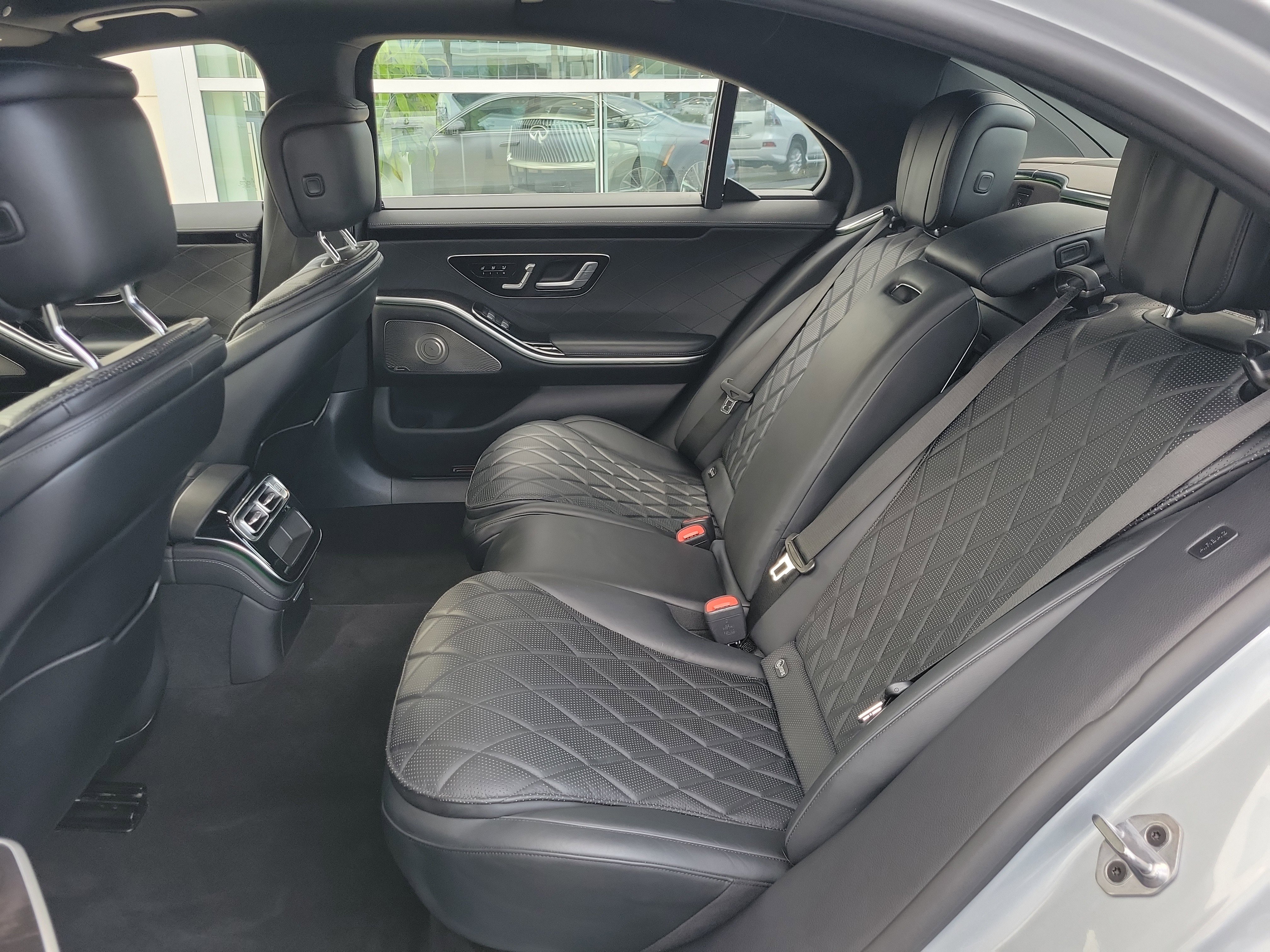 Used 2021 Mercedes-Benz S 500 4MATIC image 17