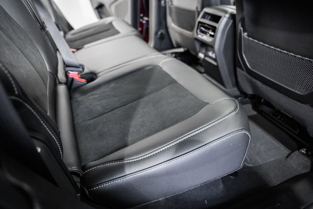 New 2025 Jeep Grand Cherokee Altitude w/ Trailer Tow Package image 30