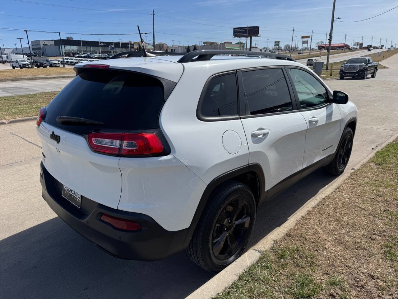 Used 2016 Jeep Cherokee High Altitude image 5