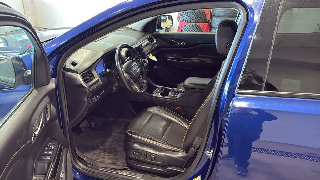 Used 2023 GMC Acadia AT4 w/ Technology Package image 22