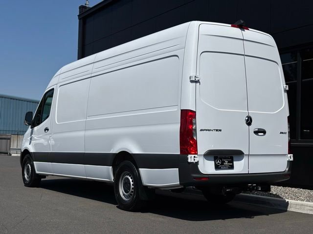 Used 2025 Mercedes-Benz Sprinter 2500 image 5