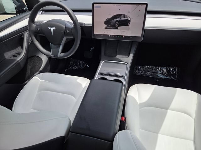 Used 2023 Tesla Model Y Long Range AWD/4WD image 32