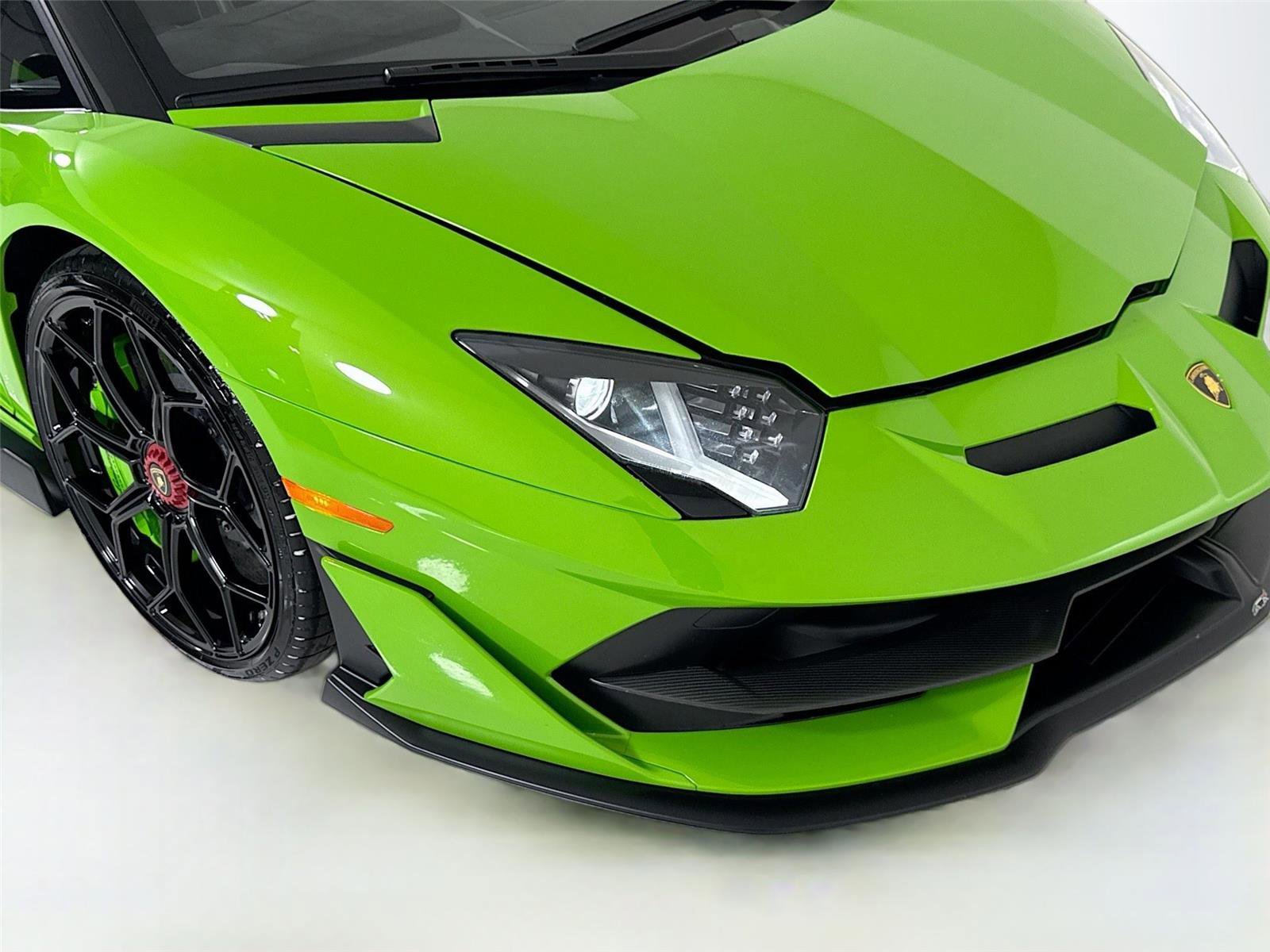 Used 2021 Lamborghini Aventador SVJ AWD/4WD image 39