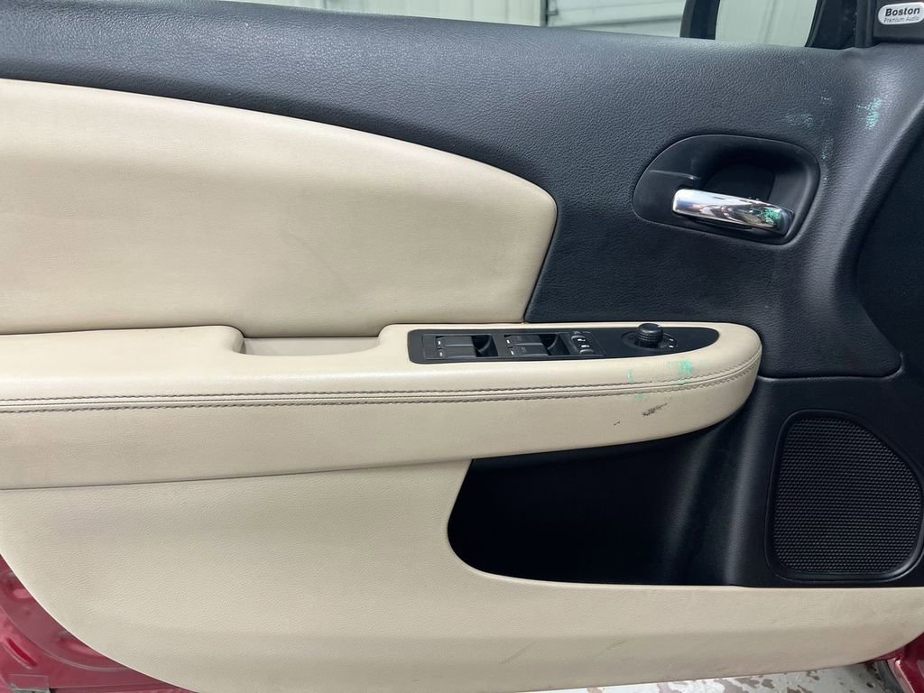 Used 2013 Chrysler 200 Limited w/ Sun/Sound Group FWD image 23