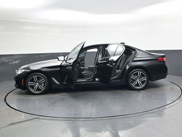 Used 2022 BMW 530i xDrive w/ Convenience Package image 40
