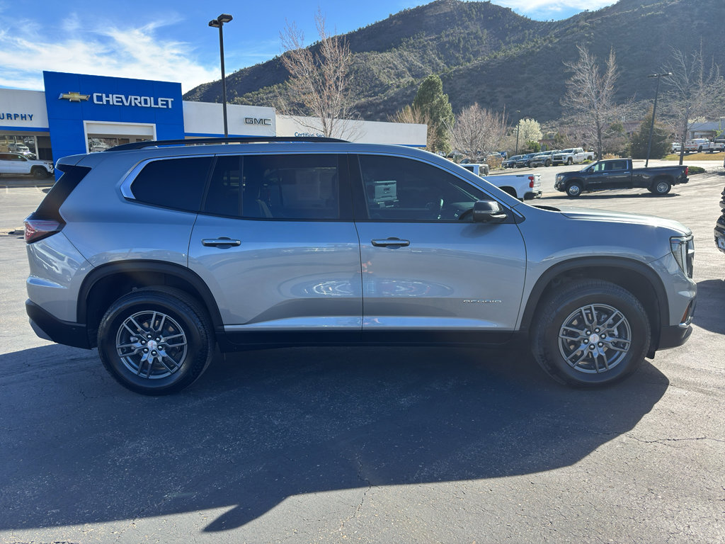 Used 2026 GMC Acadia Elevation image 8