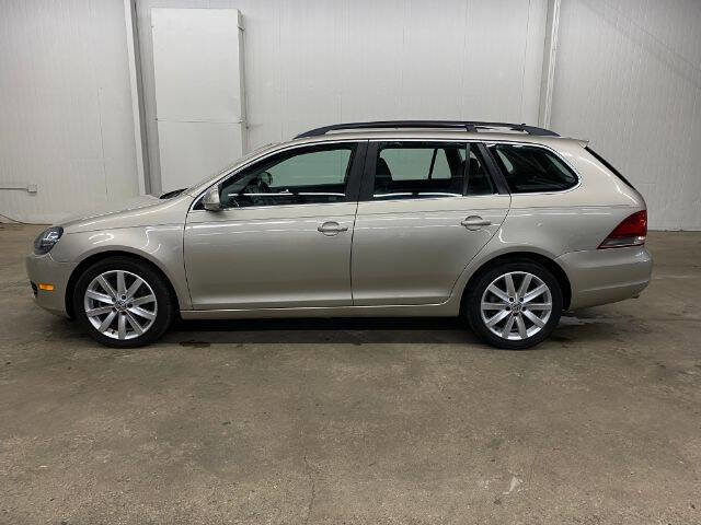 Used 2012 Volkswagen Jetta TDI image 2