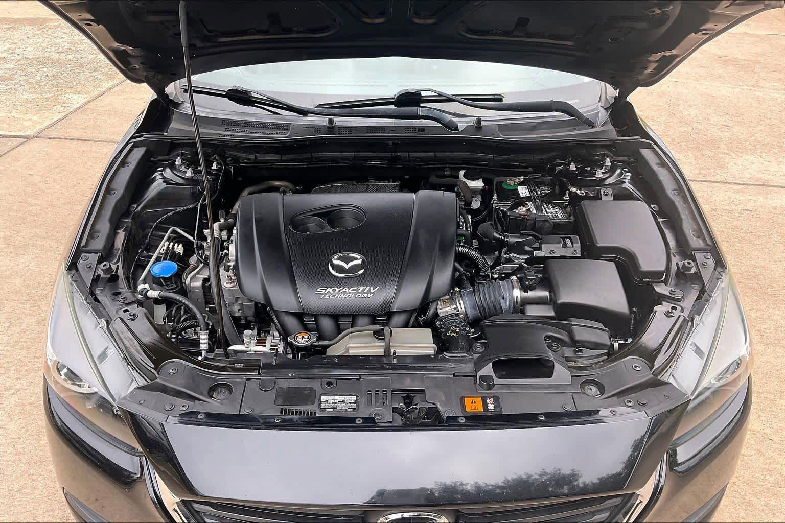 Used 2018 MAZDA MAZDA3 Touring FWD image 32