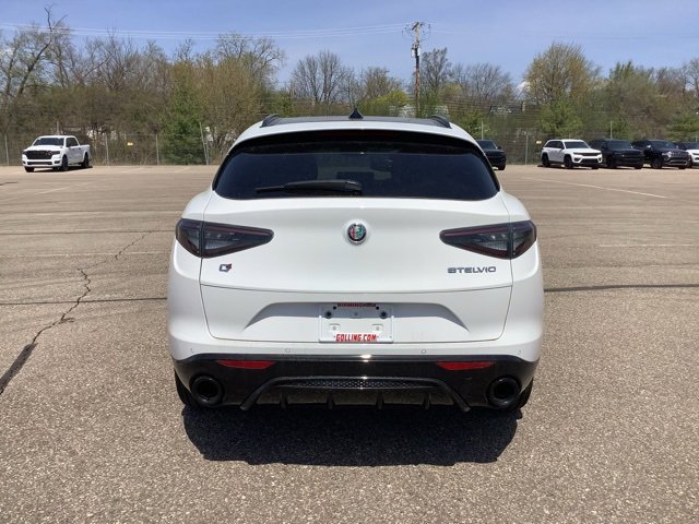 New 2025 Alfa Romeo Stelvio Sprint w/ Veloce Package image 4