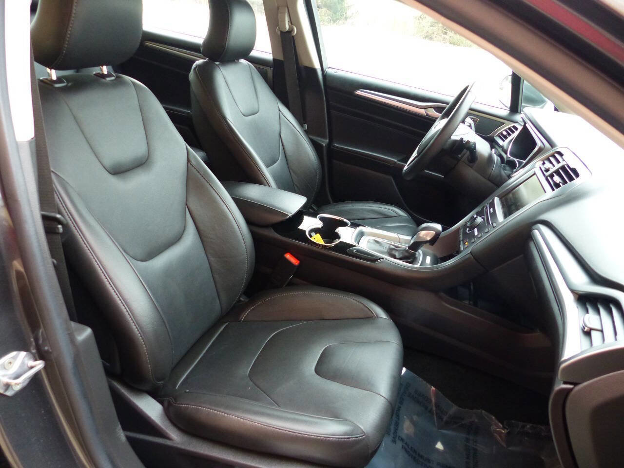 Used 2016 Ford Fusion Titanium image 47