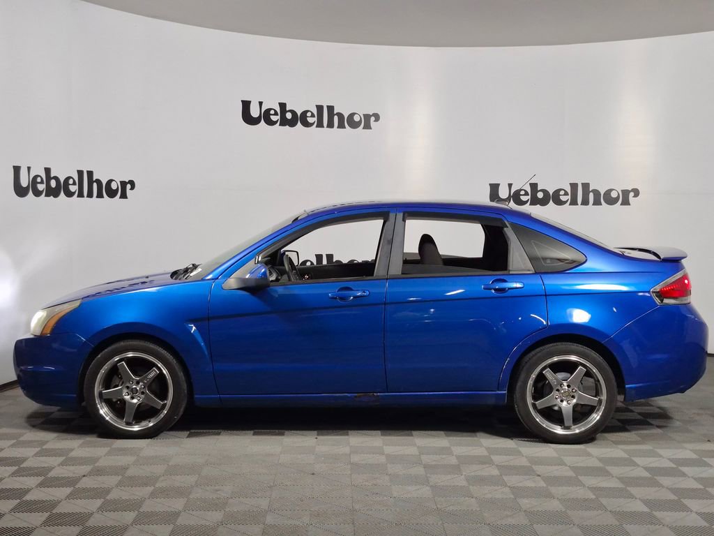 Used 2010 Ford Focus SES FWD image 4
