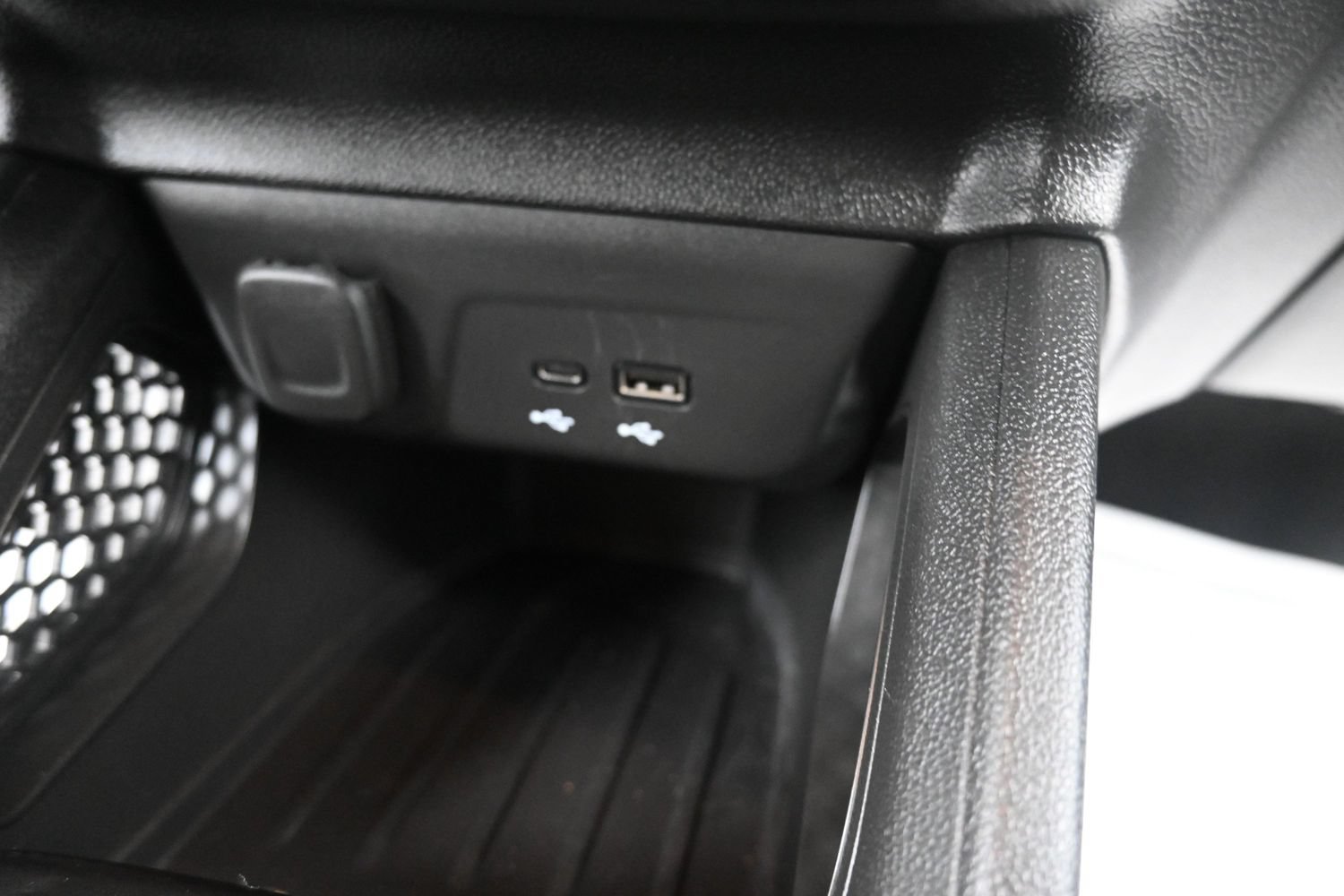 Used 2024 Chevrolet TrailBlazer LS w/ LS Convenience Package AWD/4WD image 40