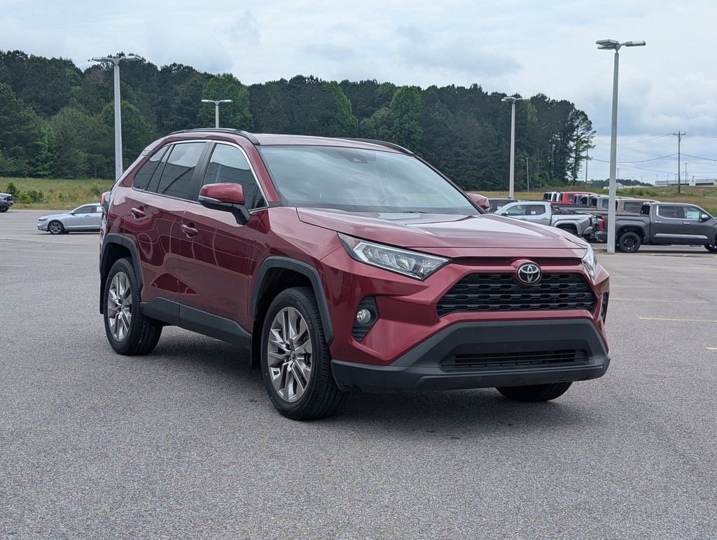 Used 2019 Toyota RAV4 XLE Premium FWD image 14