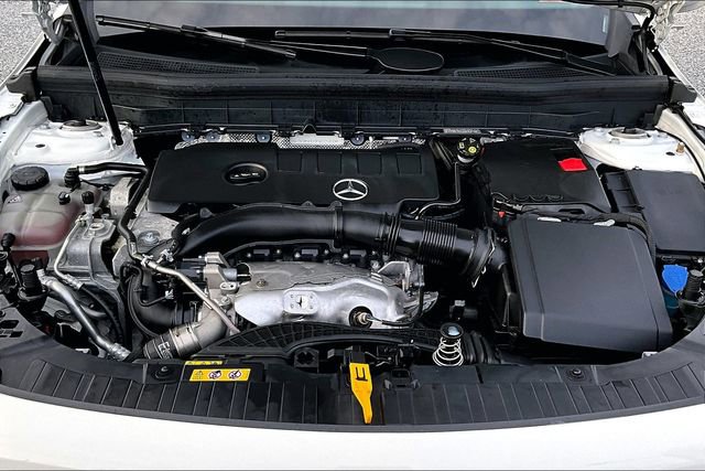 Certified 2023 Mercedes-Benz GLB 250 4MATIC image 33