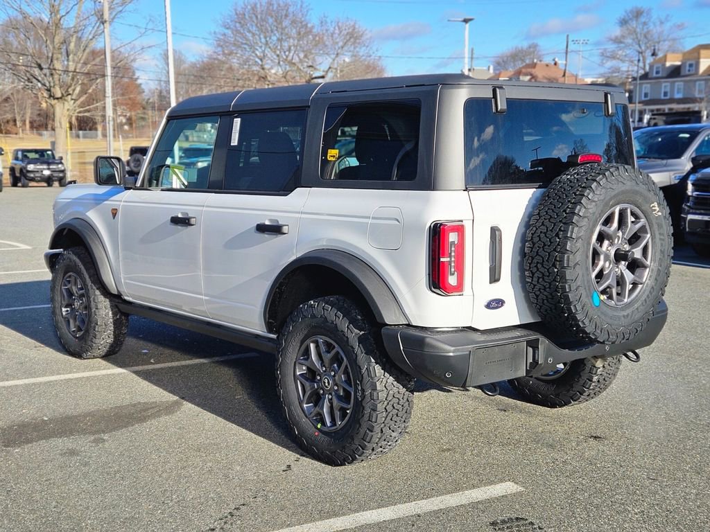 New 2025 Ford Bronco Badlands image 3