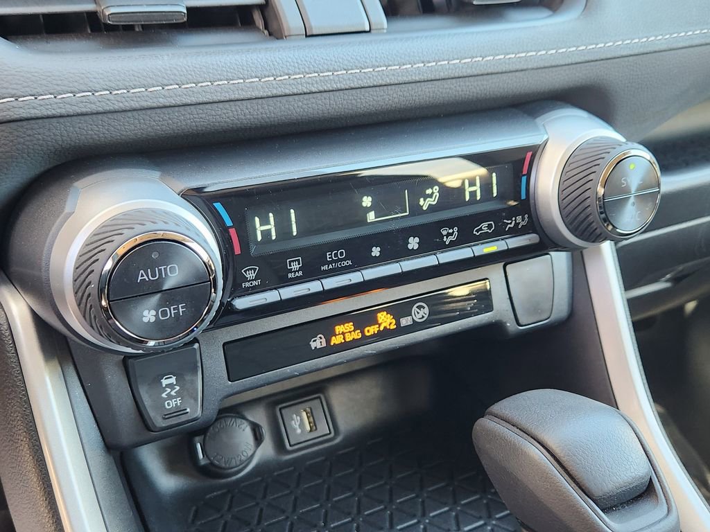 Used 2024 Toyota RAV4 XLE image 9
