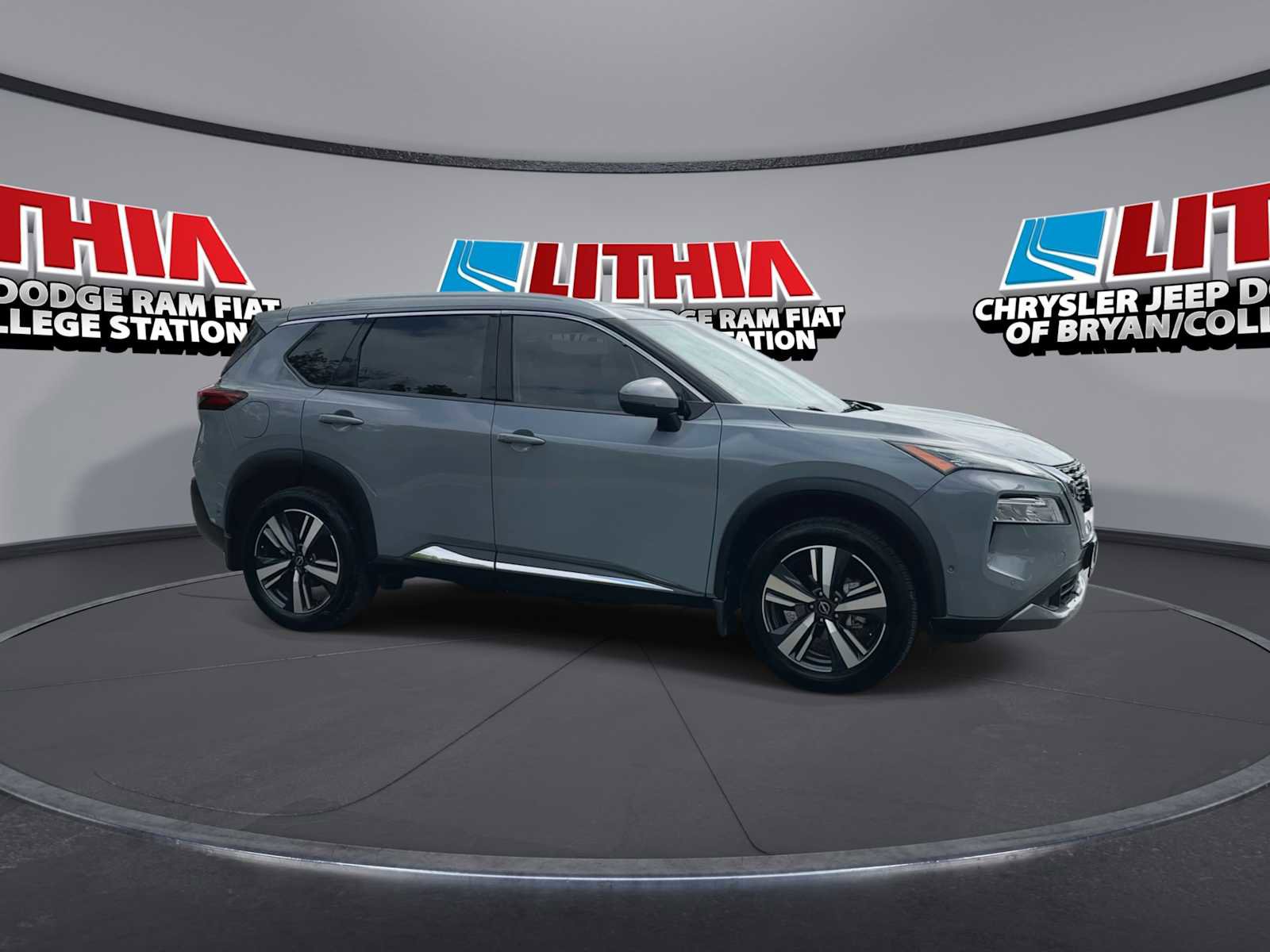 Used 2023 Nissan Rogue SL w/ SL Premium Package image 9