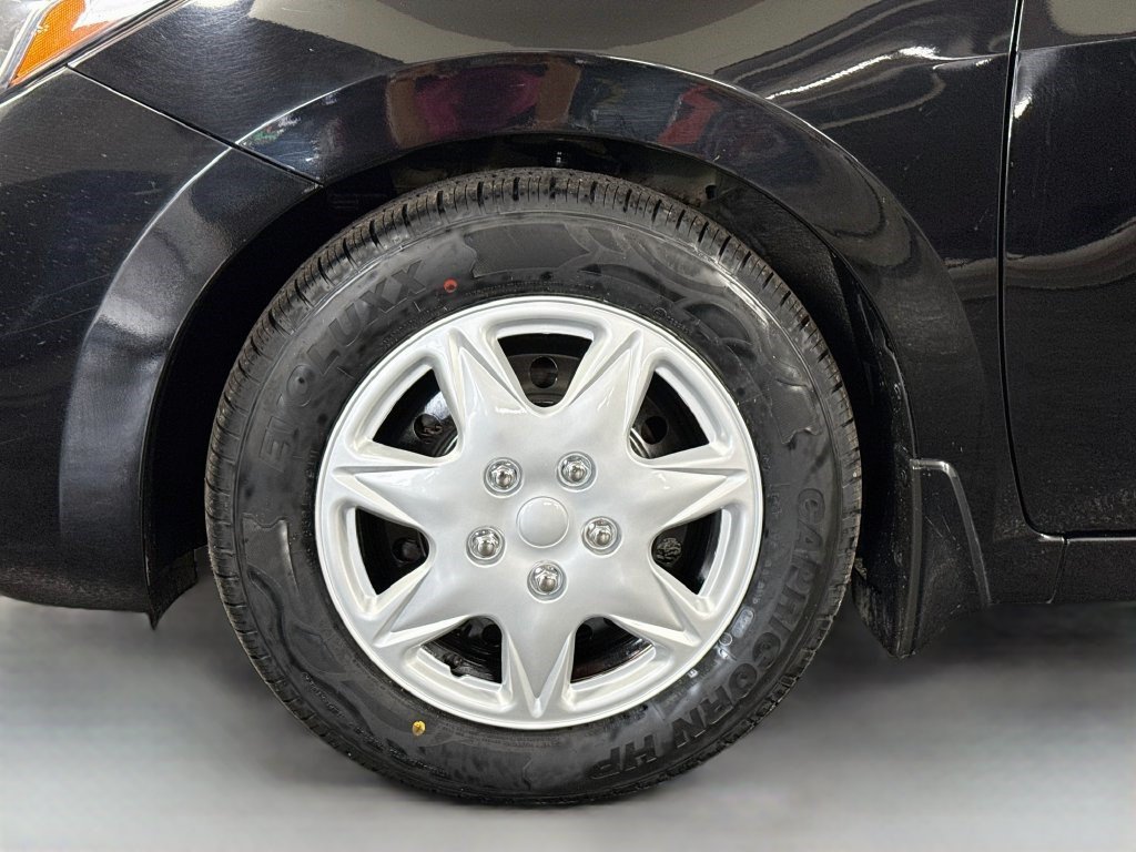 Used 2022 Nissan Versa S FWD image 36