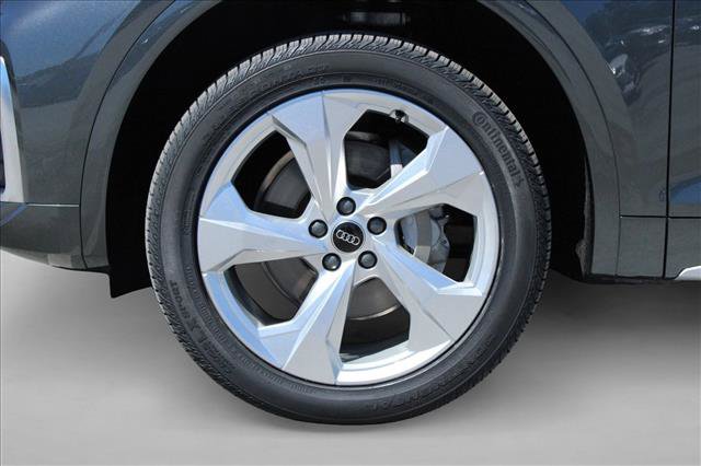 Used 2023 Audi Q5 2.0T Premium Plus AWD/4WD image 13
