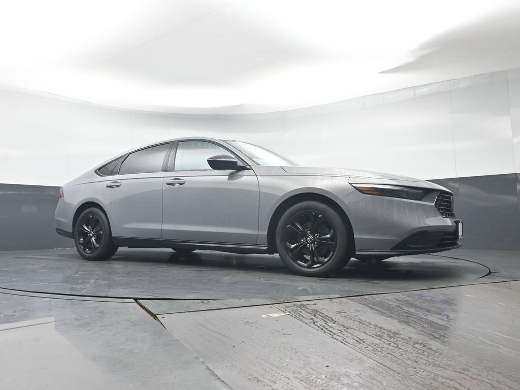 Used 2025 Honda Accord SE image 33