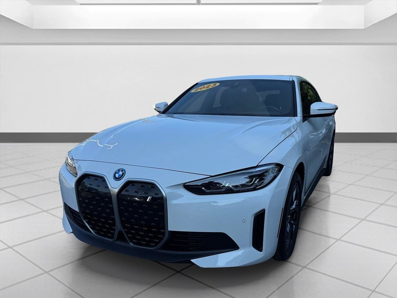 Used 2023 BMW i4 eDrive35 w/ Premium Package RWD image 9