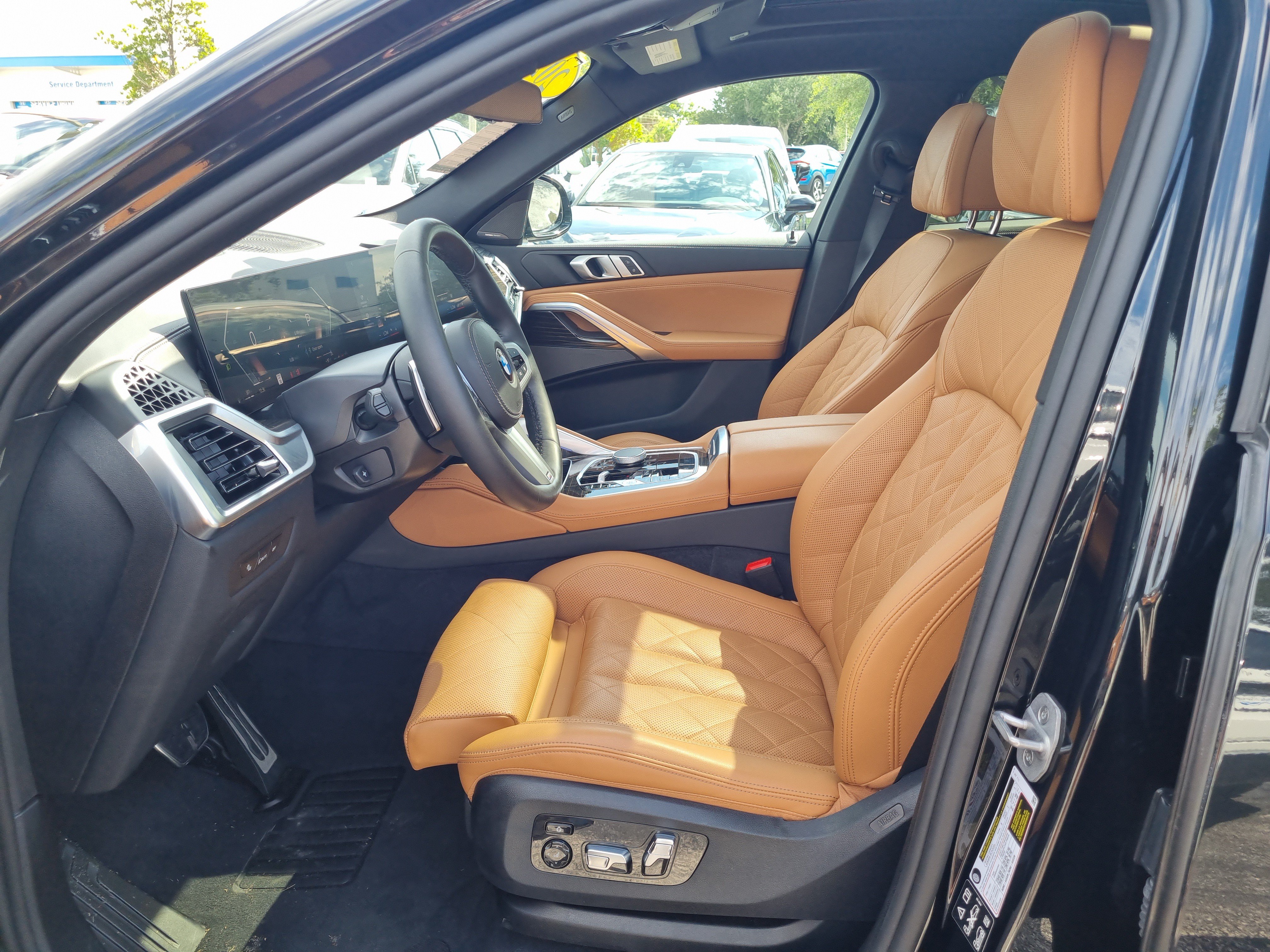 Used 2025 BMW X6 xDrive40i AWD/4WD image 24