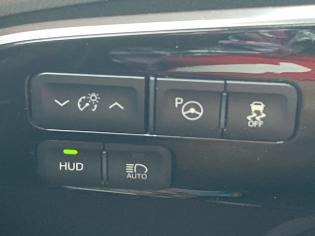 Used 2018 Toyota Prius Four w/ Advanced Technology Package FWD image 16