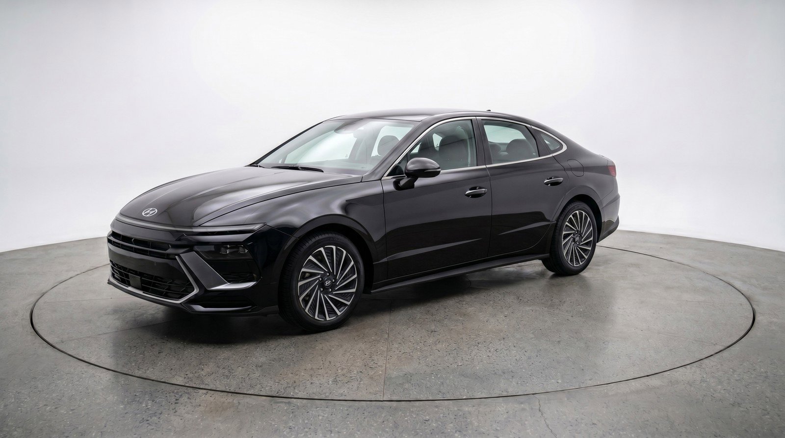 Used 2025 Hyundai Sonata SEL FWD image 2