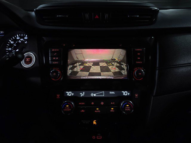 Used 2019 Nissan Rogue SV image 26