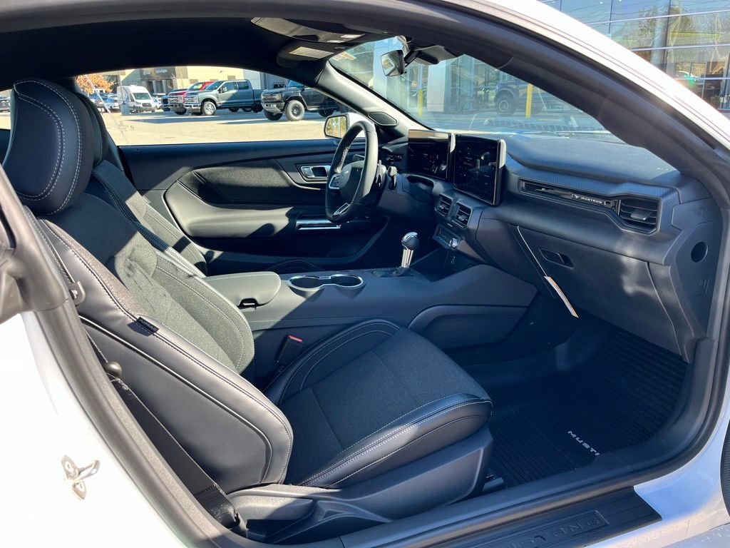 New 2026 Ford Mustang GT image 9