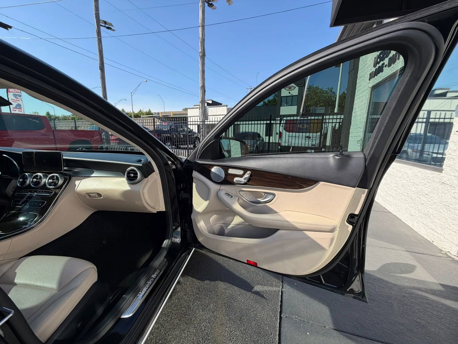 Used 2021 Mercedes-Benz C 300 4MATIC Sedan w/ Premium Package image 30