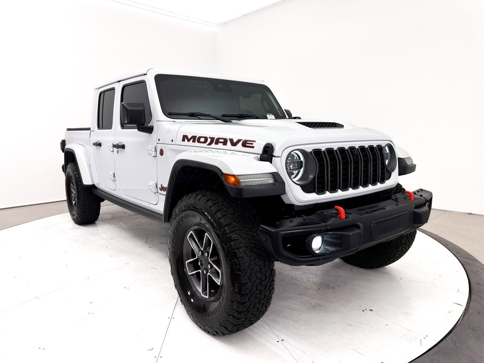 Used 2024 Jeep Gladiator Mojave AWD/4WD image 12