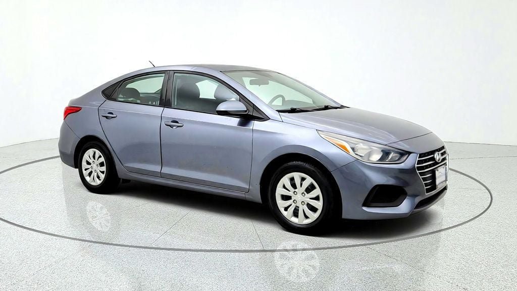 Used 2020 Hyundai Accent SE FWD image 3