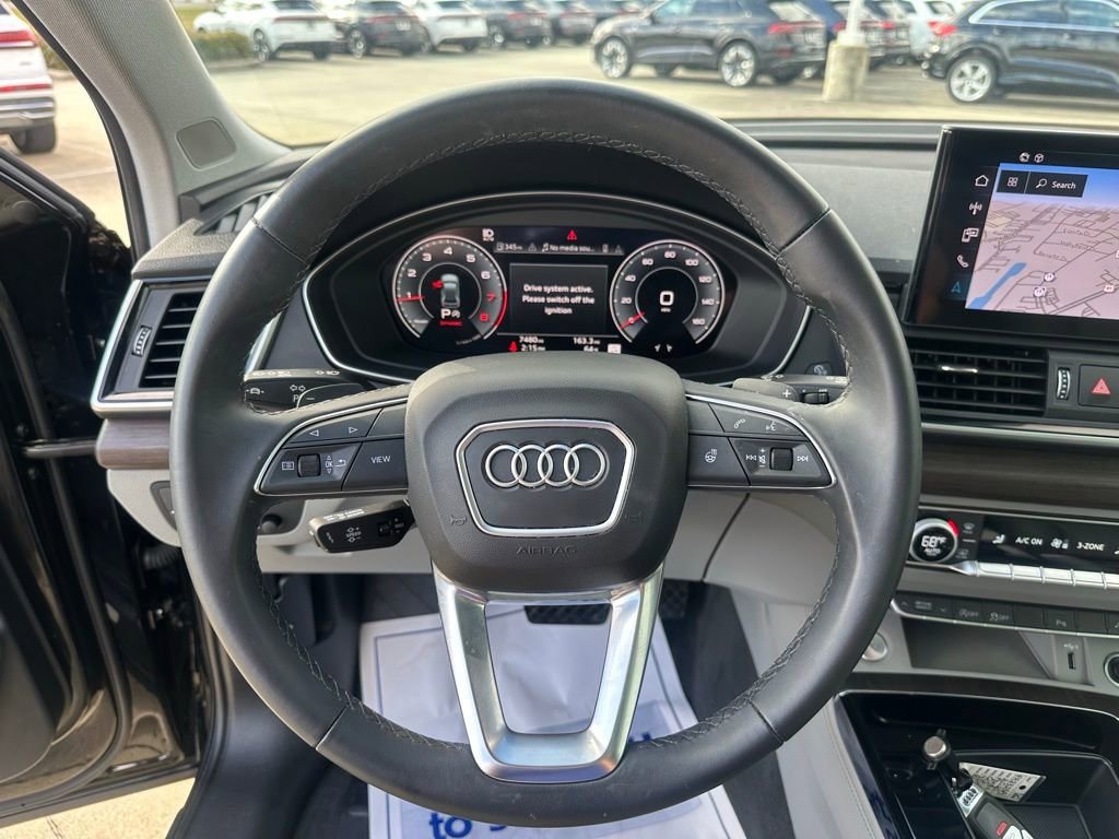 Used 2025 Audi Q5 2.0T Premium Plus w/ Premium Plus Package AWD/4WD image 11