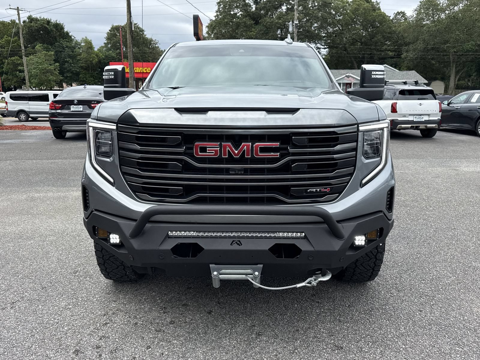 Used 2024 GMC Sierra 1500 AT4 w/ Technology Package AWD/4WD image 8
