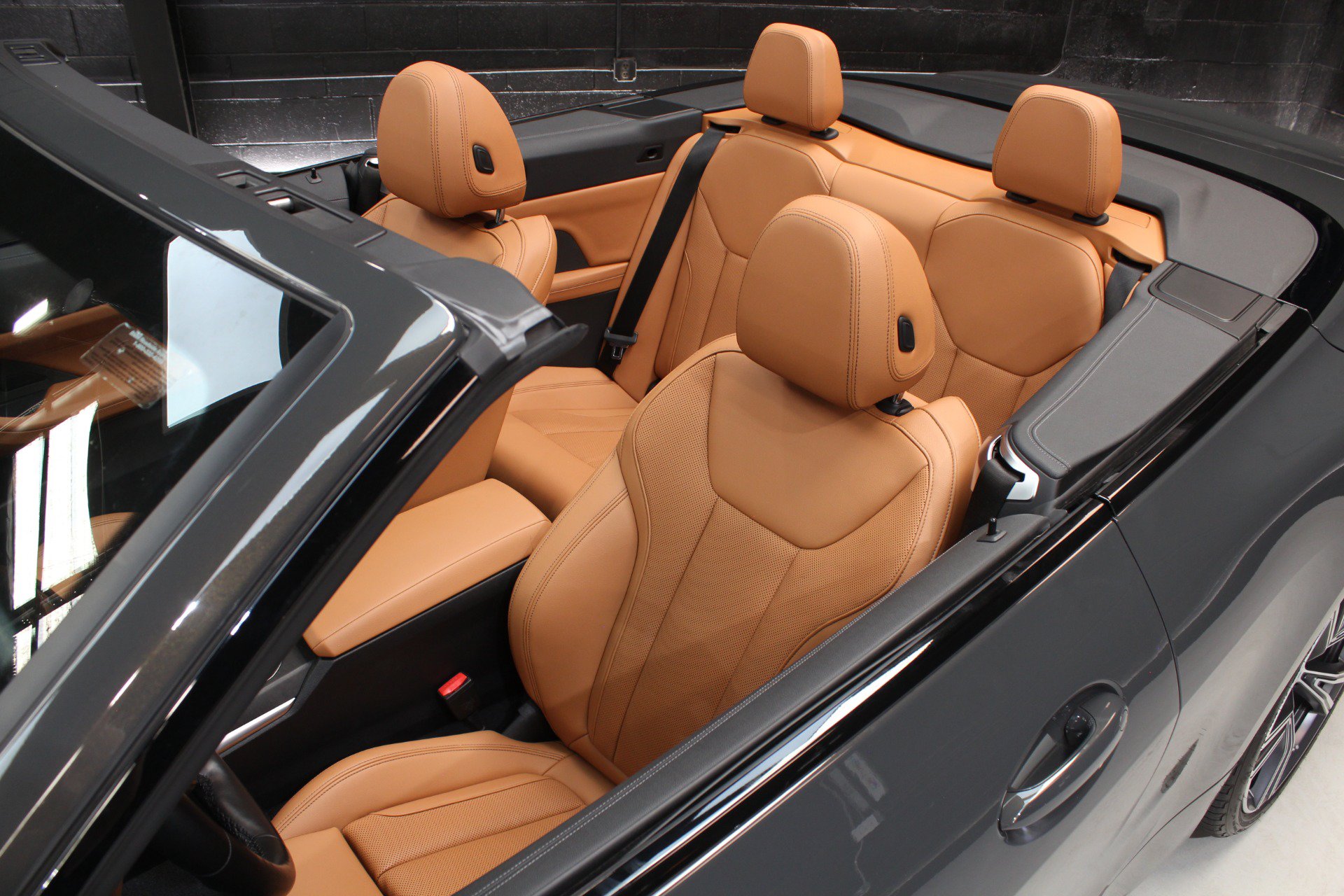 Used 2024 BMW M440i Convertible w/ Premium Package RWD image 35