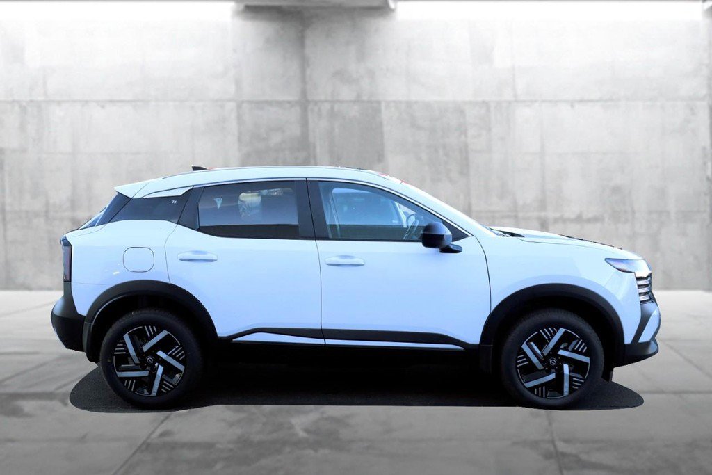 New 2026 Nissan Kicks SV image 5