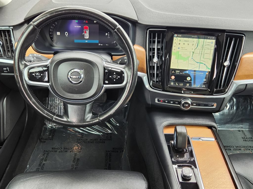 Used 2022 Volvo S90 B6 Momentum AWD/4WD image 3