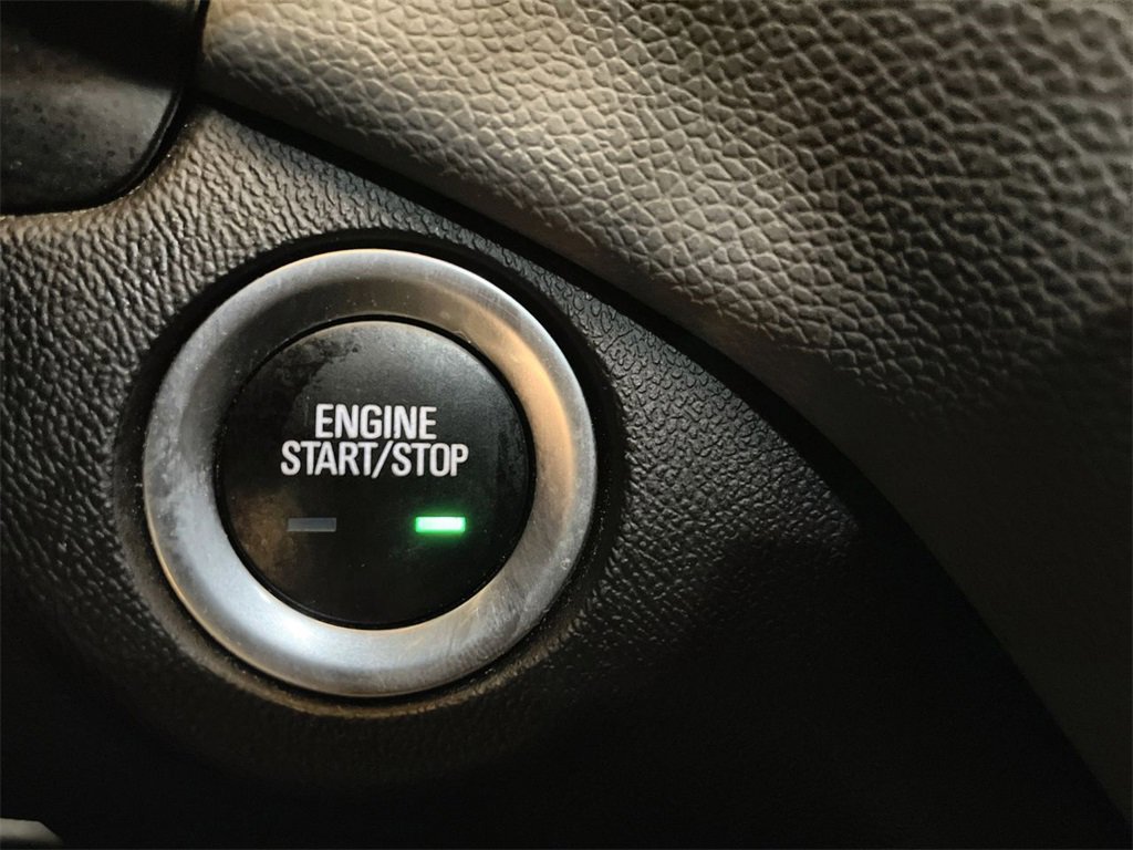 Used 2020 Chevrolet Equinox LS w/ LS Convenience Package image 16