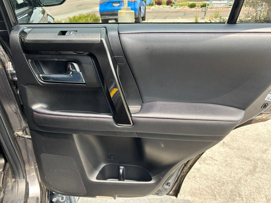 Used 2021 Toyota 4Runner Venture w/ Moonroof Package AWD/4WD image 30