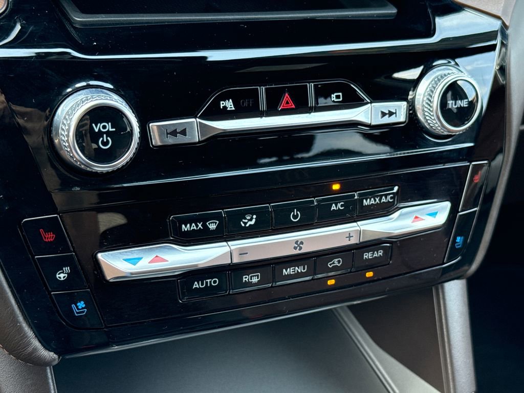 Certified 2023 Ford Explorer King Ranch w/ Class IV Trailer Tow Package image 22