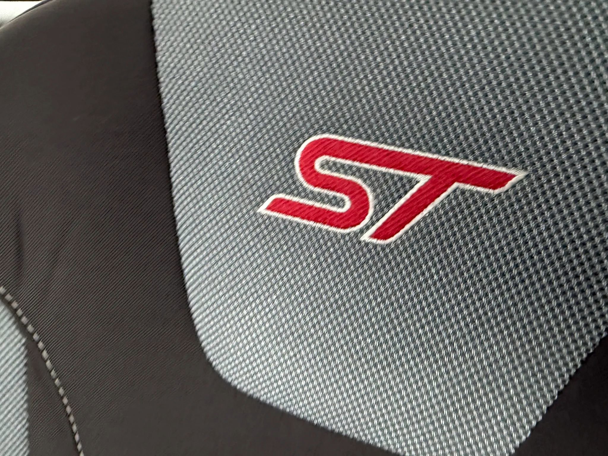 Used 2017 Ford Focus ST FWD image 20