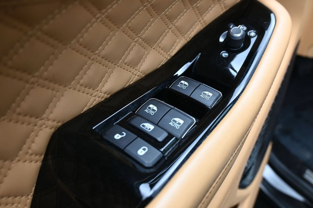 Used 2023 Jeep Grand Cherokee L Summit AWD/4WD image 34