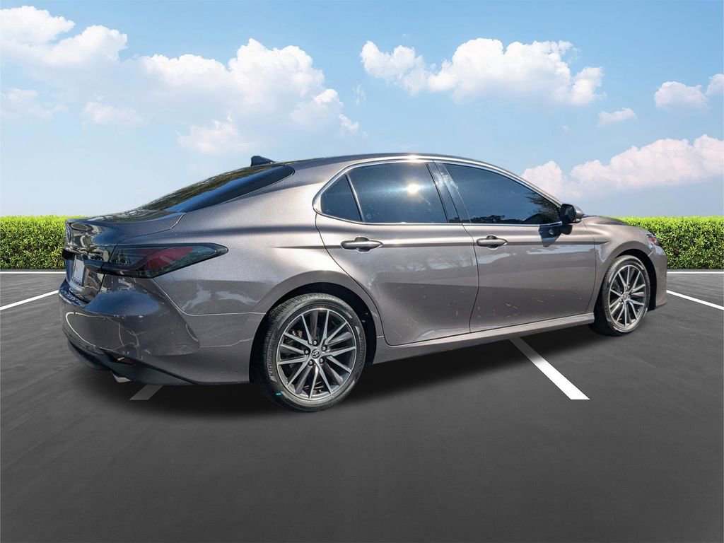 Used 2023 Toyota Camry XLE w/ Navigation Package image 4