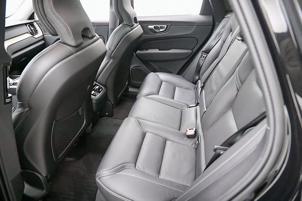 New 2026 Volvo XC60 B5 Ultra w/ Protection Package Premier image 20