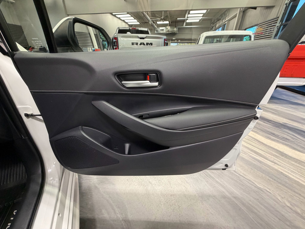Used 2019 Toyota Corolla SE FWD image 35