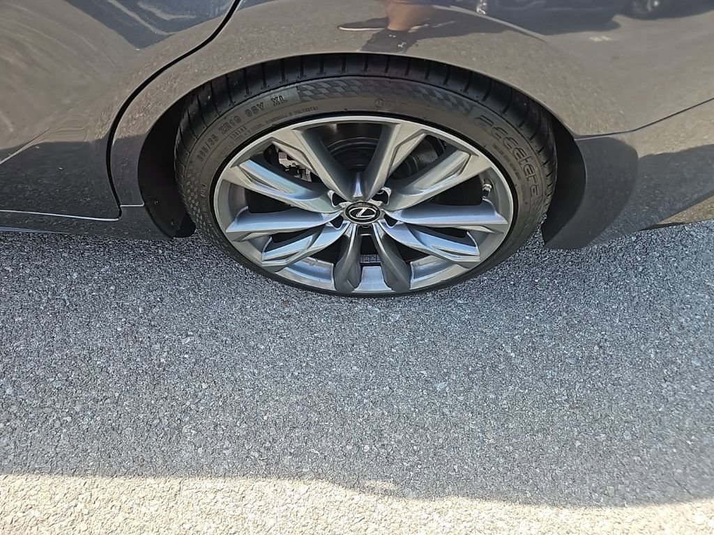 Used 2022 Lexus IS 350 F Sport RWD image 12