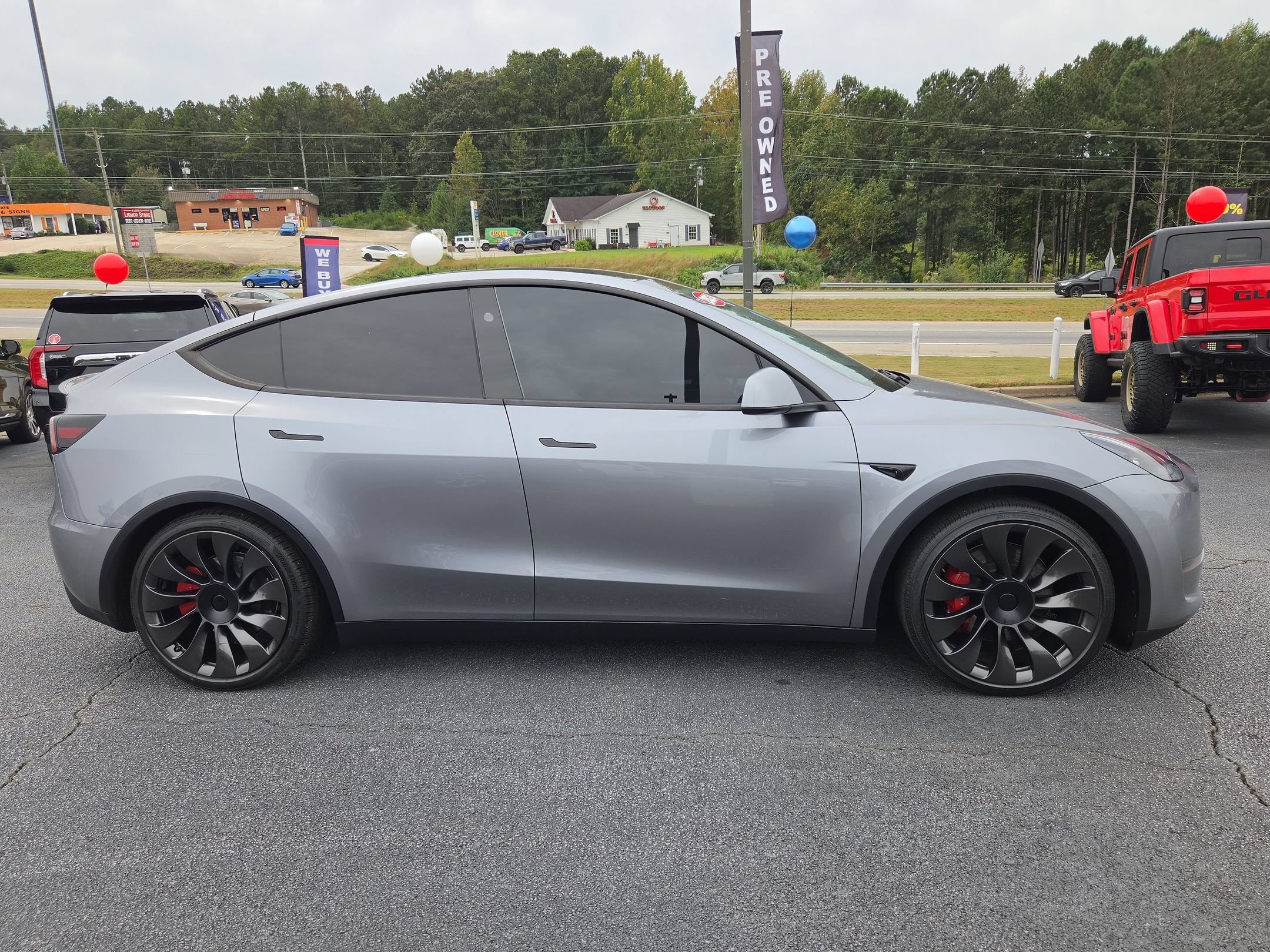 Used 2024 Tesla Model Y Performance AWD/4WD image 4