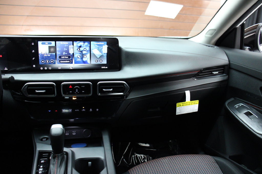 New 2027 Nissan Sentra SR w/ Floor Mat Package FWD image 11
